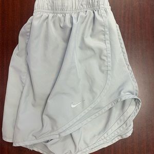 Nike Dri Fit Shorts W Large in Grey